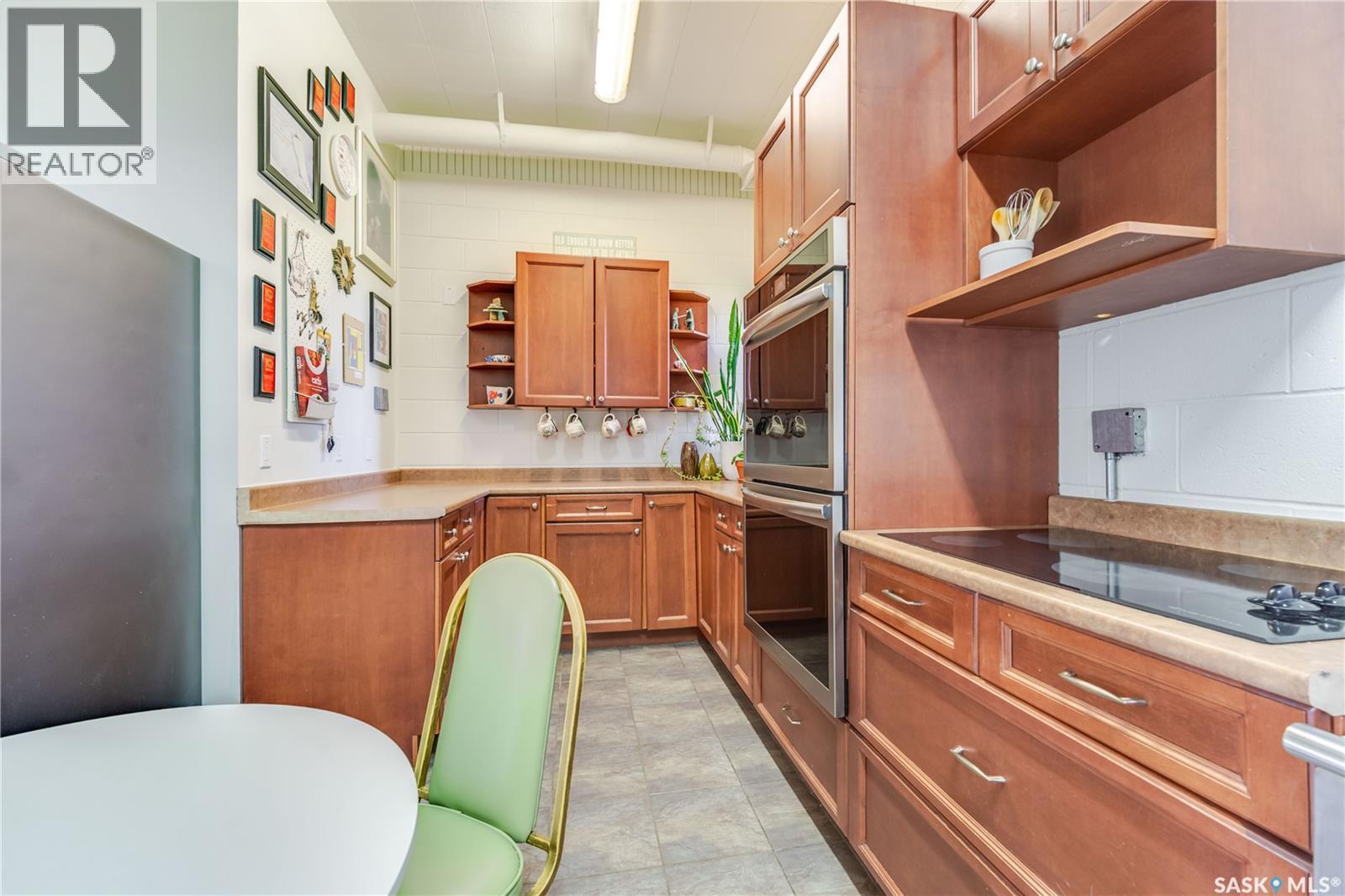 501 Railway Avenue Property Photo 15