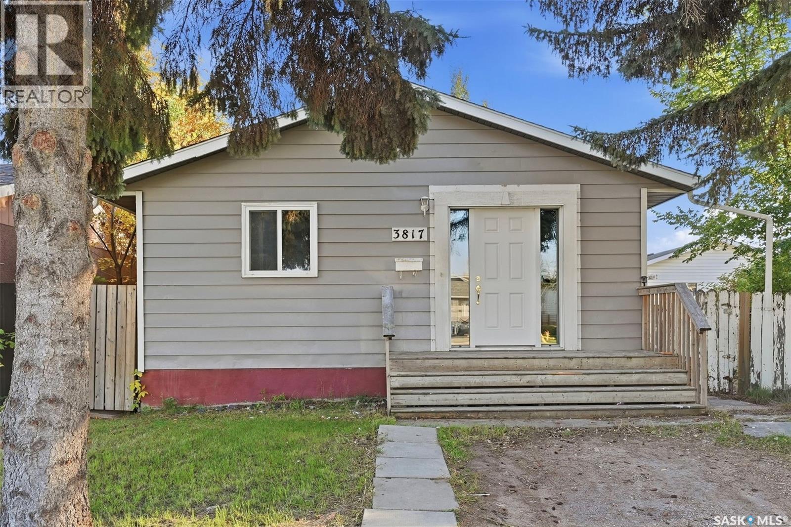 3817 Diefenbaker Drive Property Photo 1