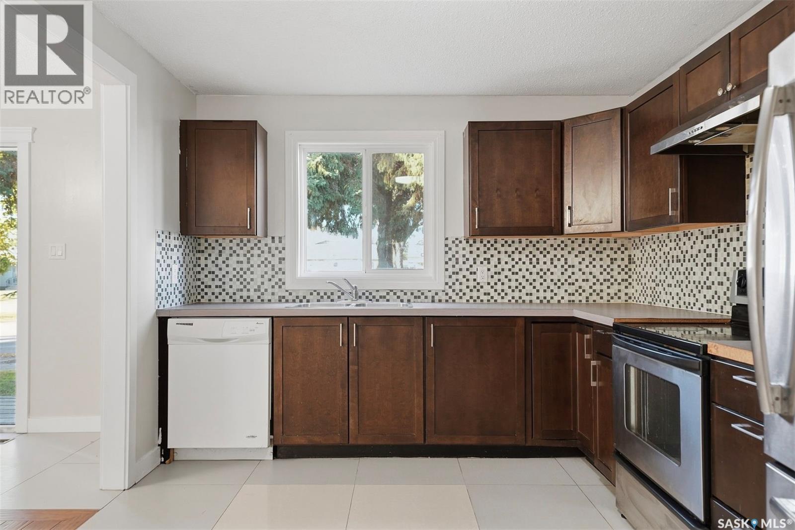 3817 Diefenbaker Drive Property Photo 8