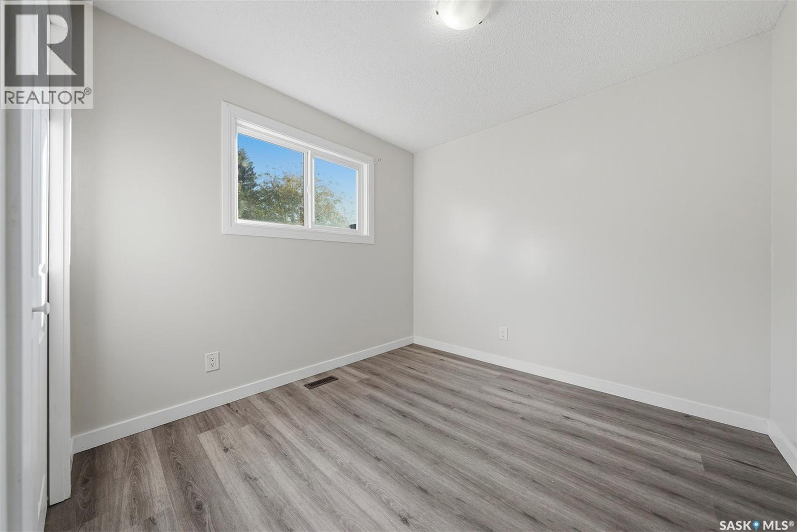 3817 Diefenbaker Drive Property Photo 14