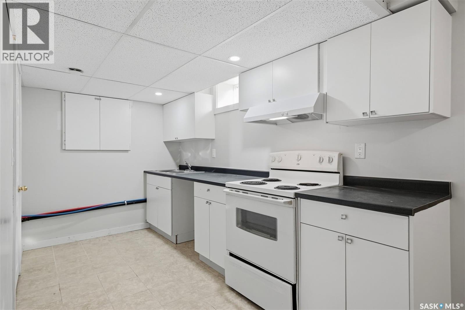 3817 Diefenbaker Drive Property Photo 22