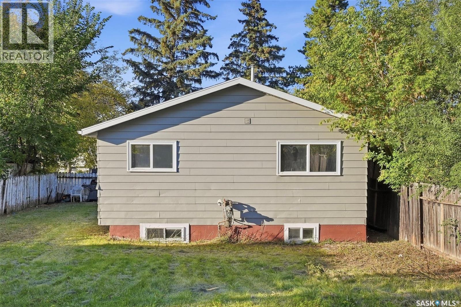 3817 Diefenbaker Drive Property Photo 27