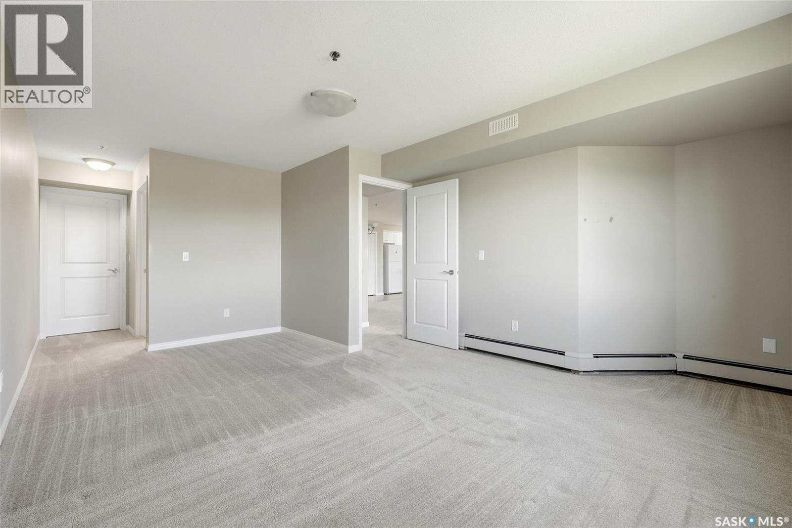 342 3605 Albert Street Property Photo 15