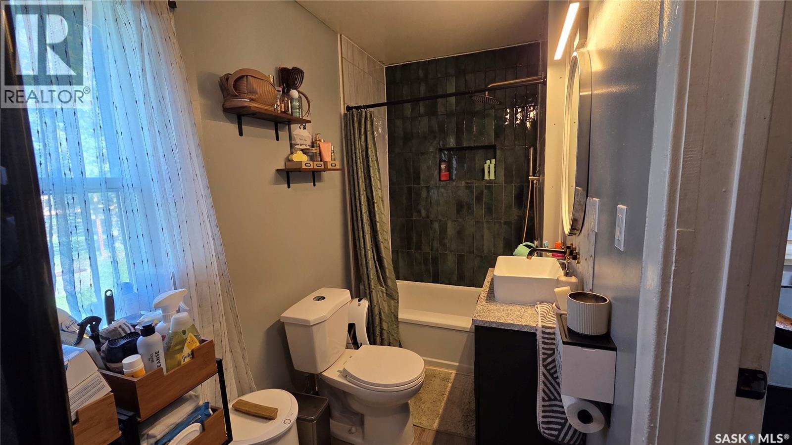 326 4th Street Property Photo 10