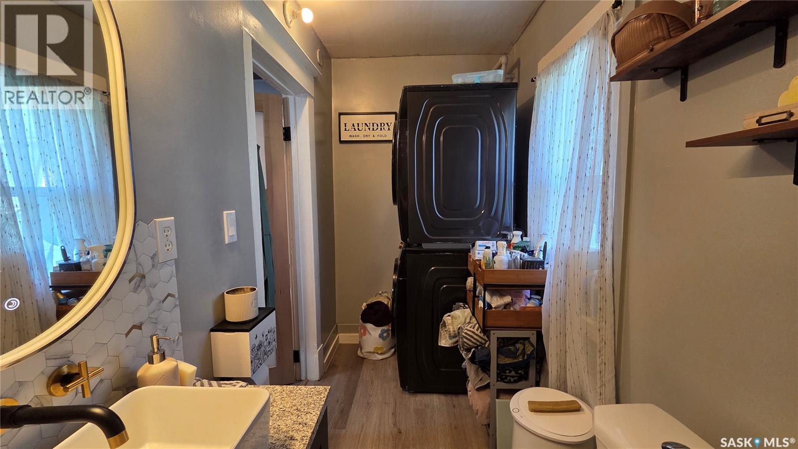326 4th Street Property Photo 11
