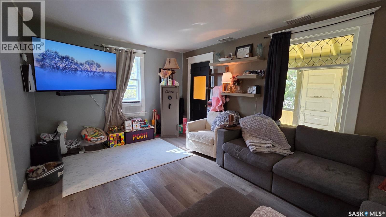 326 4th Street Property Photo 16