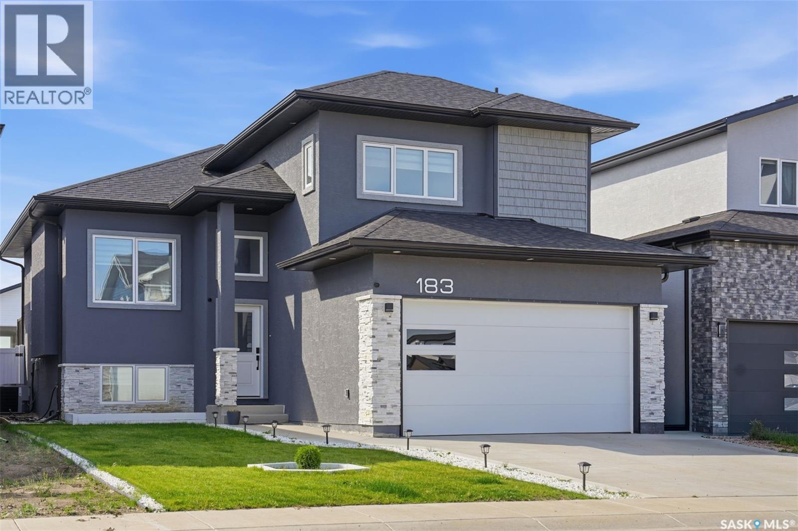 183 Mazurek CRESCENT Property Photo 1