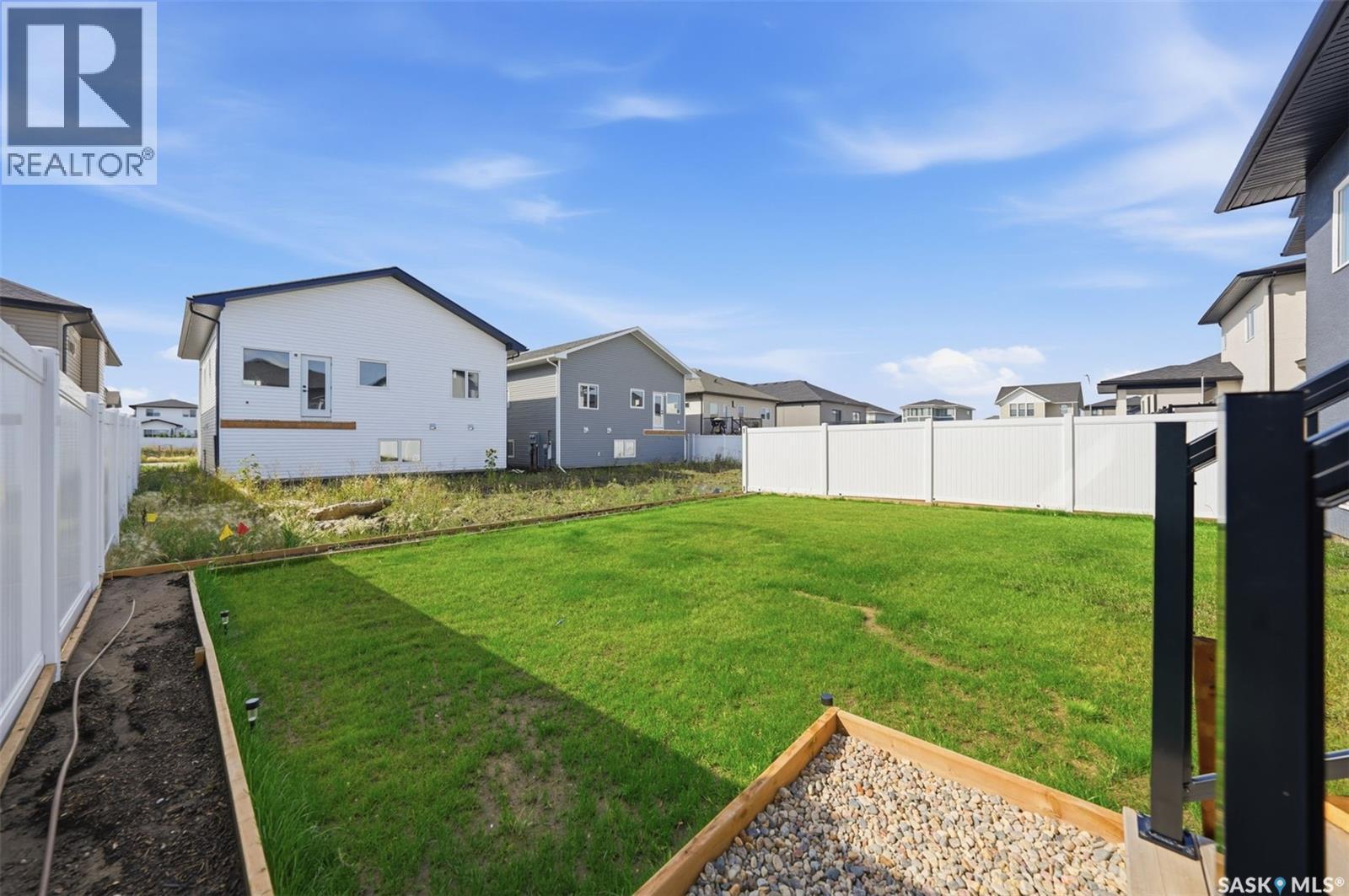 183 Mazurek Crescent Property Photo 34
