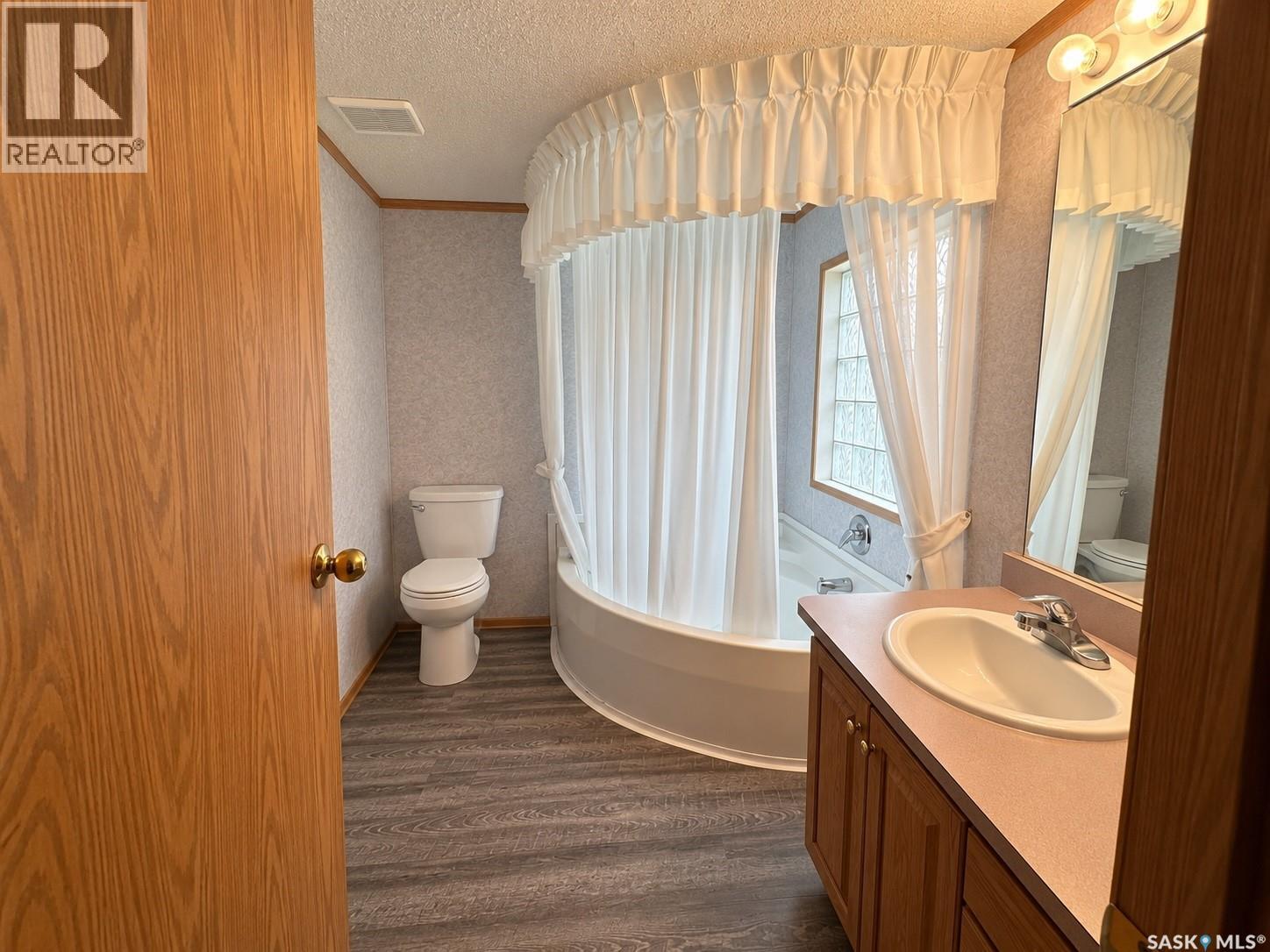 518 March Avenue E Property Photo 6
