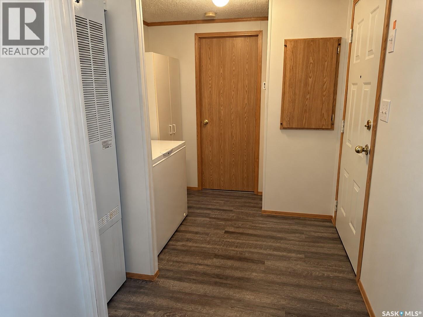 518 March Avenue E Property Photo 7