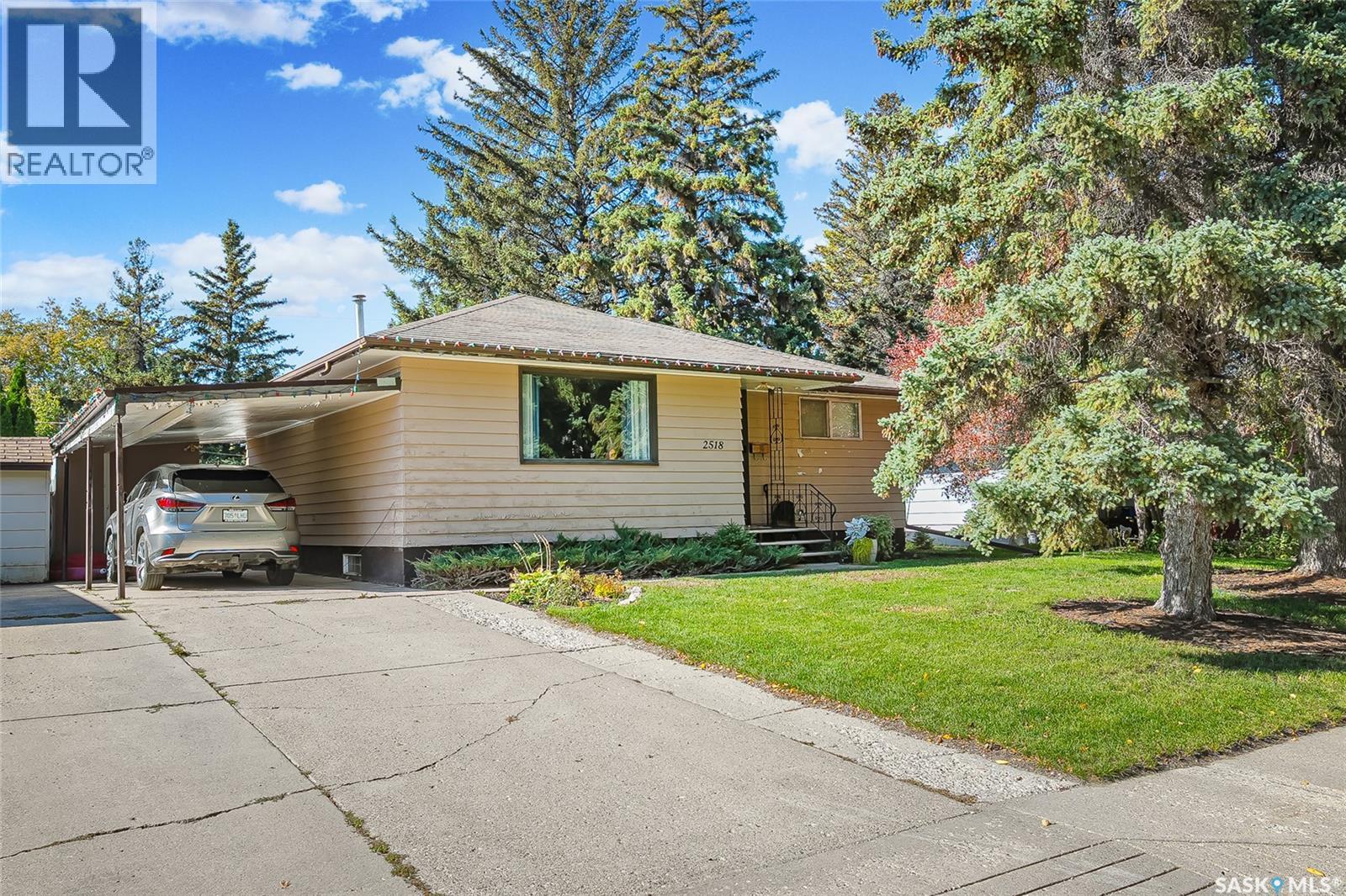 2518 Ewart Avenue Property Photo 1