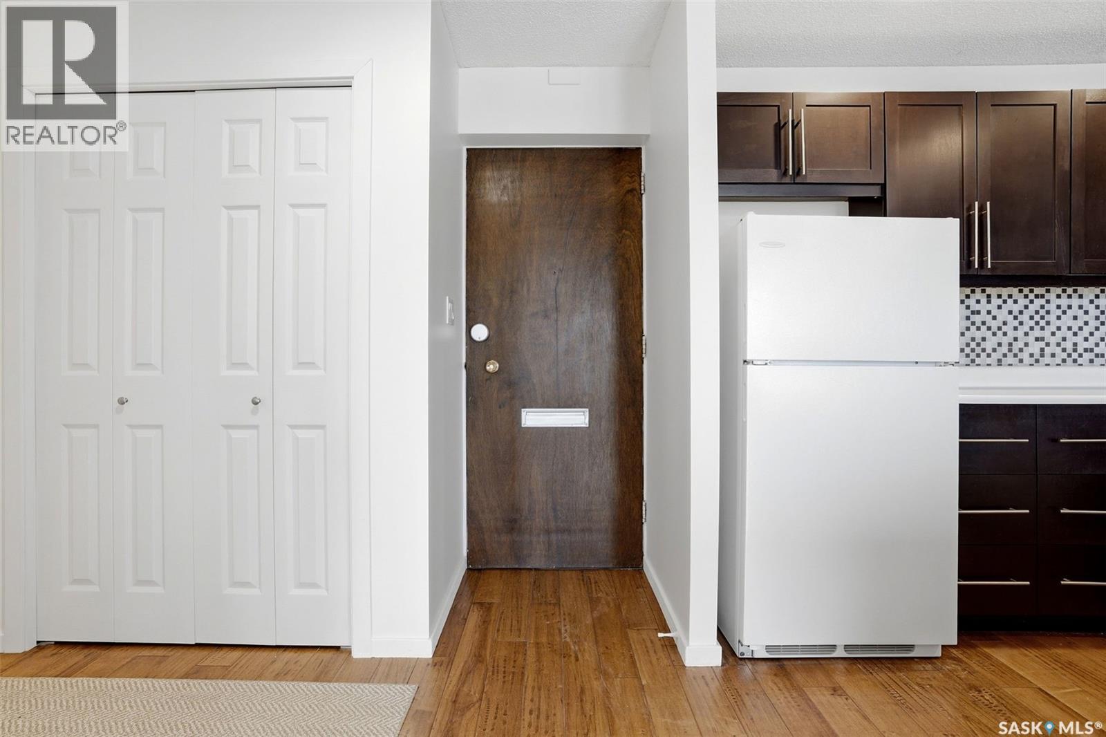 605 4545 Rae Street Property Photo 2