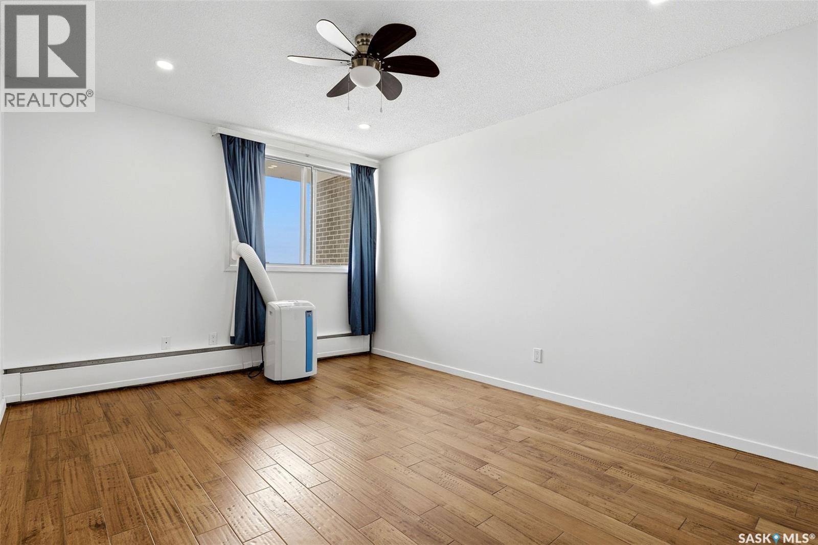 605 4545 Rae Street Property Photo 11