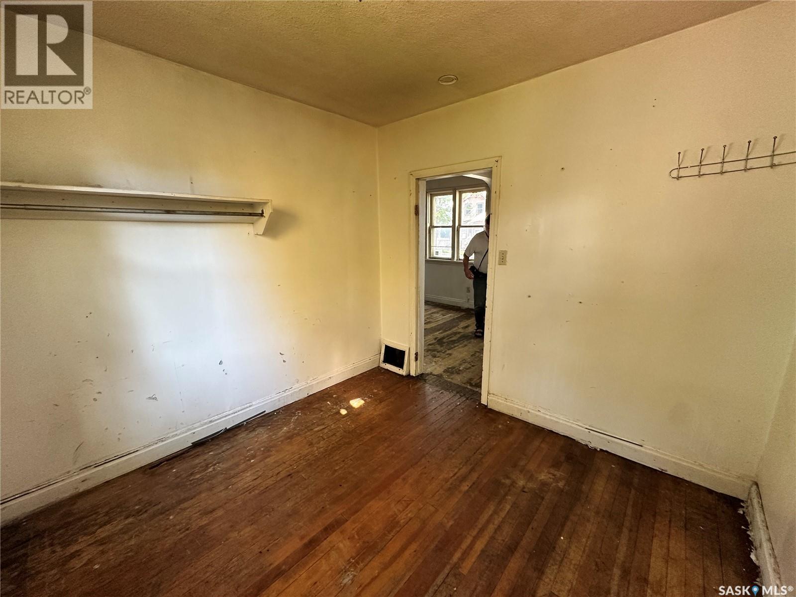433 I Avenue S Property Photo 11
