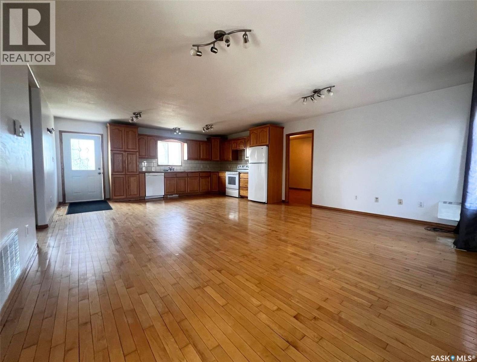 349 10th Avenue Nw Property Photo 6