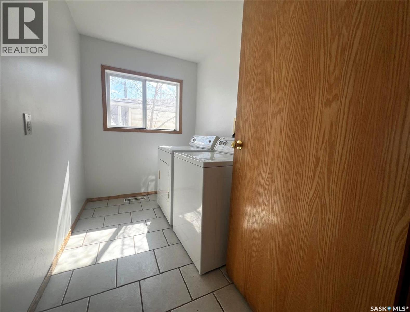 349 10th Avenue Nw Property Photo 14