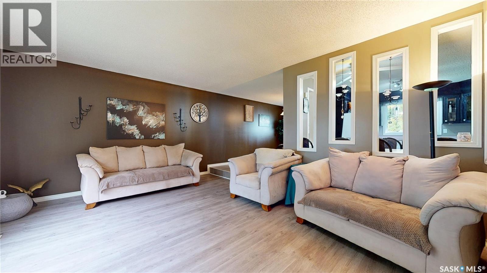 255 Litzenberger Crescent Property Photo 6