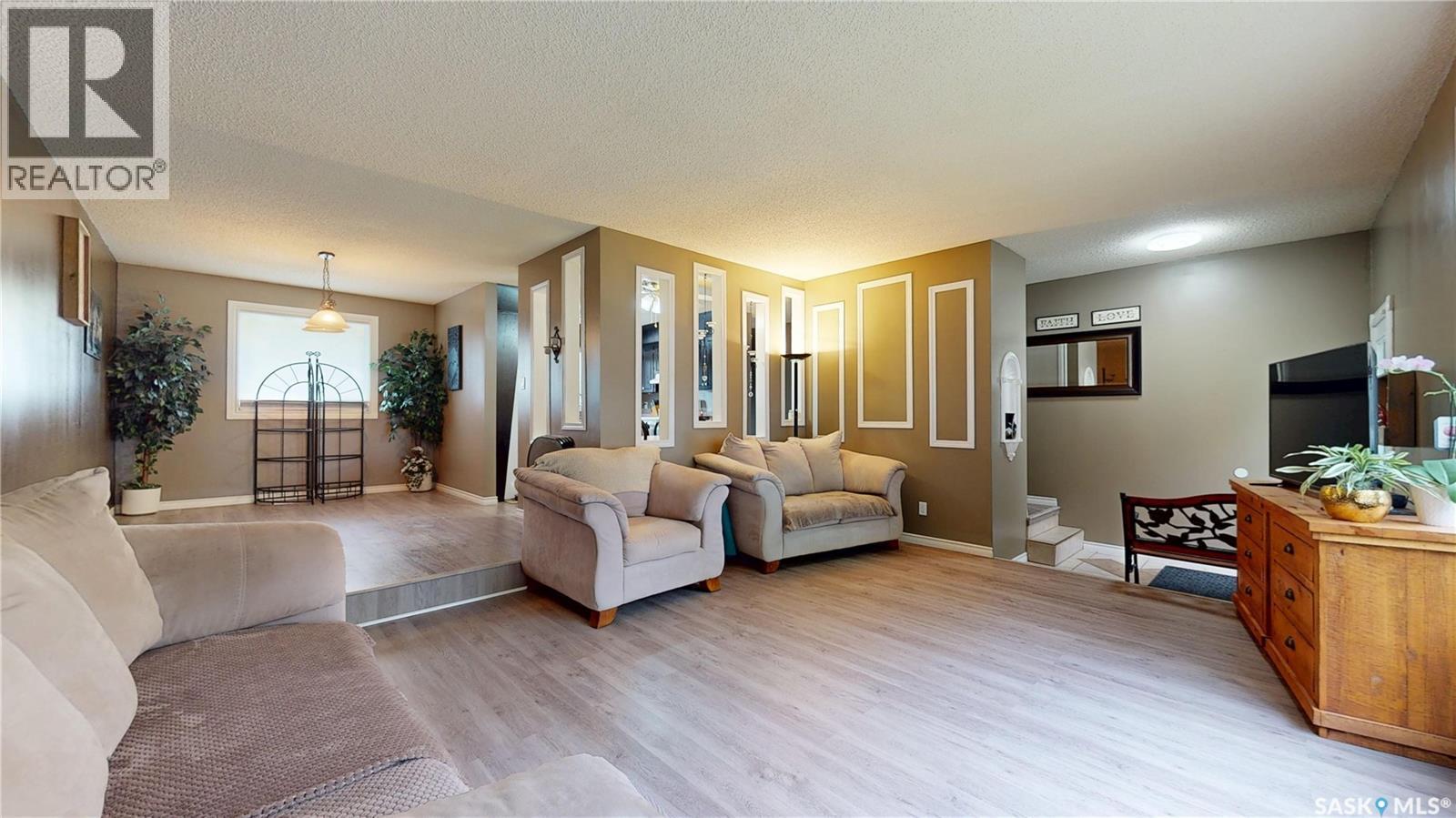 255 Litzenberger Crescent Property Photo 8