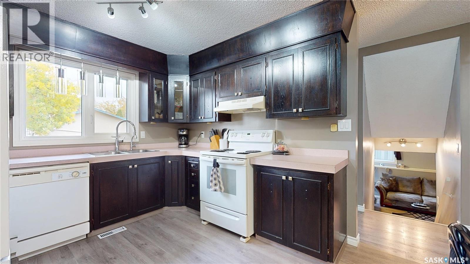 255 Litzenberger Crescent Property Photo 12