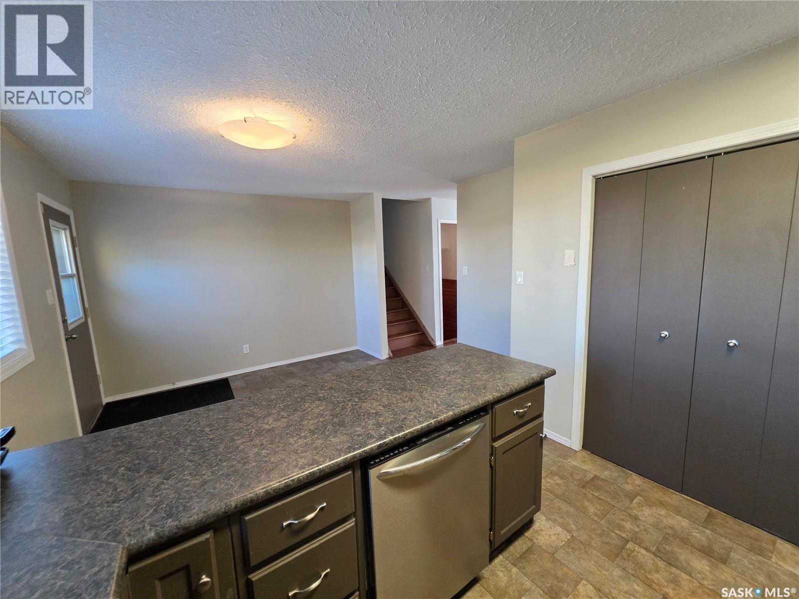 9 Stack Crescent Property Photo 3