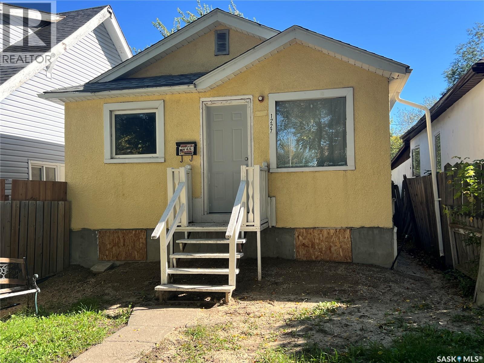 1227 Wascana Street Property Photo 2