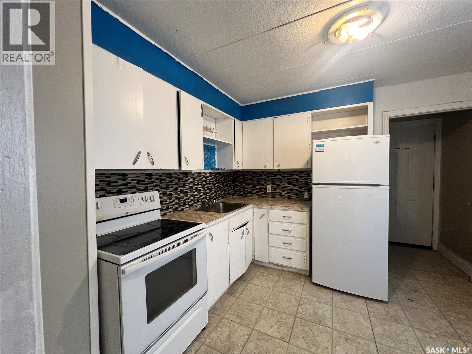1227 Wascana Street Property Photo 6