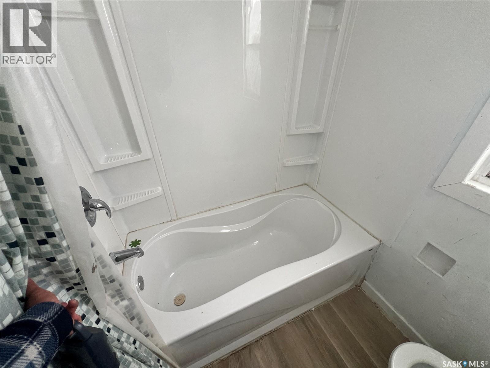 1227 Wascana Street Property Photo 10