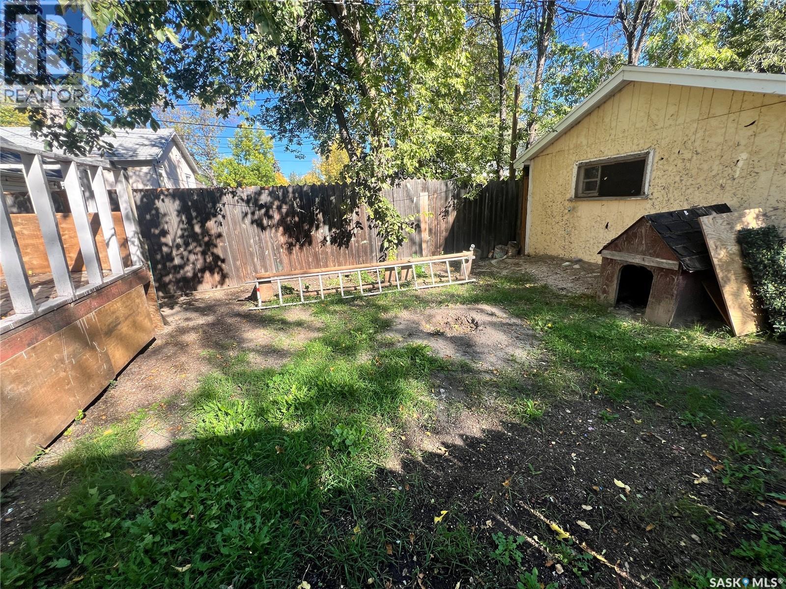 1227 Wascana Street Property Photo 20