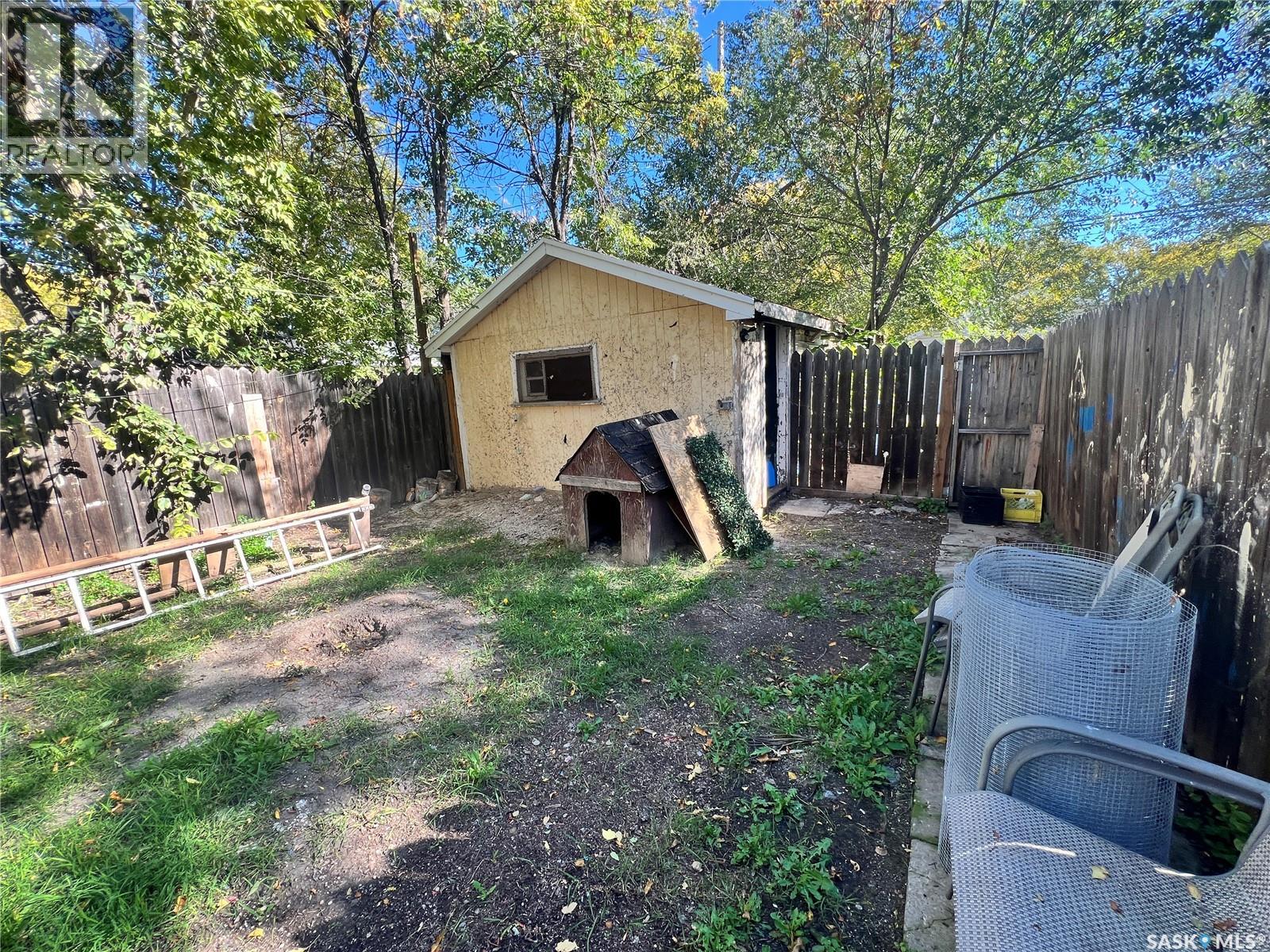 1227 Wascana Street Property Photo 21