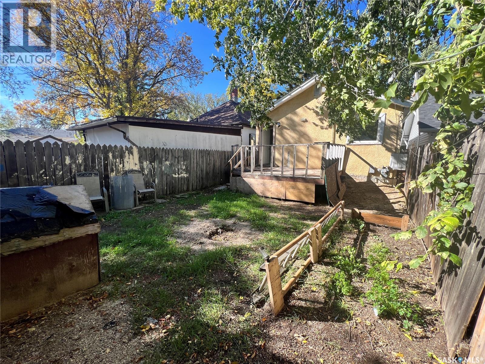 1227 Wascana Street Property Photo 23
