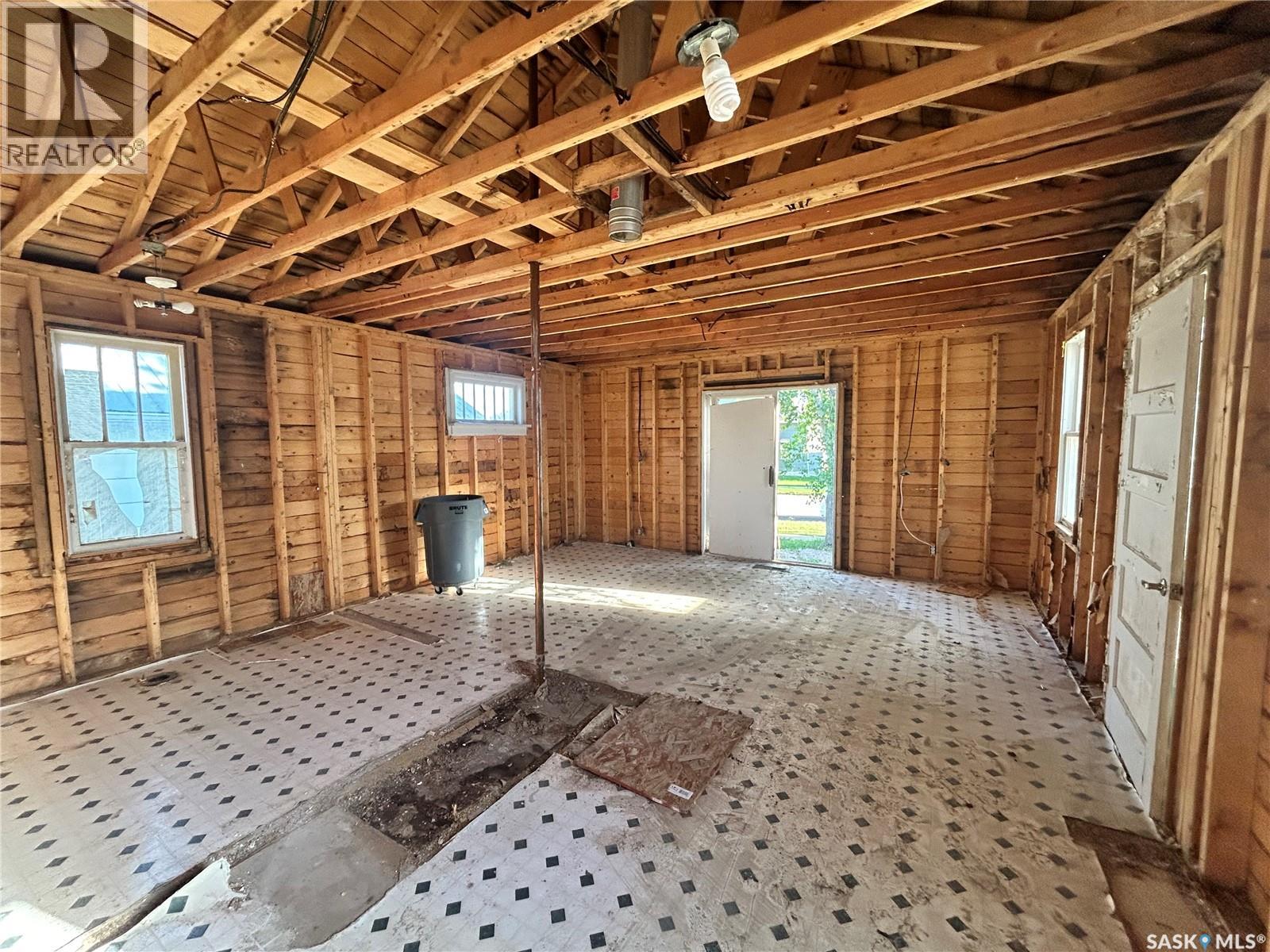 355 Bellamy Avenue Property Photo 4