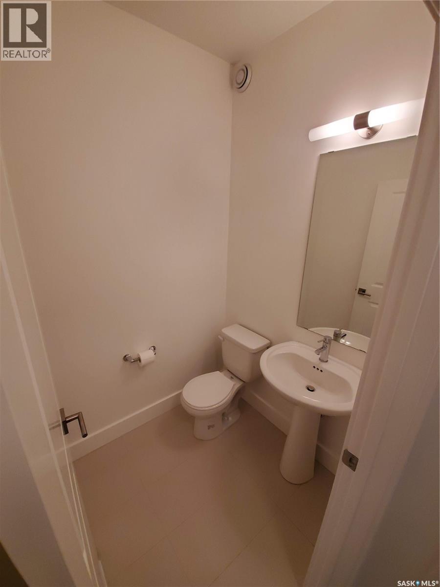447 Eaton Lane Property Photo 8