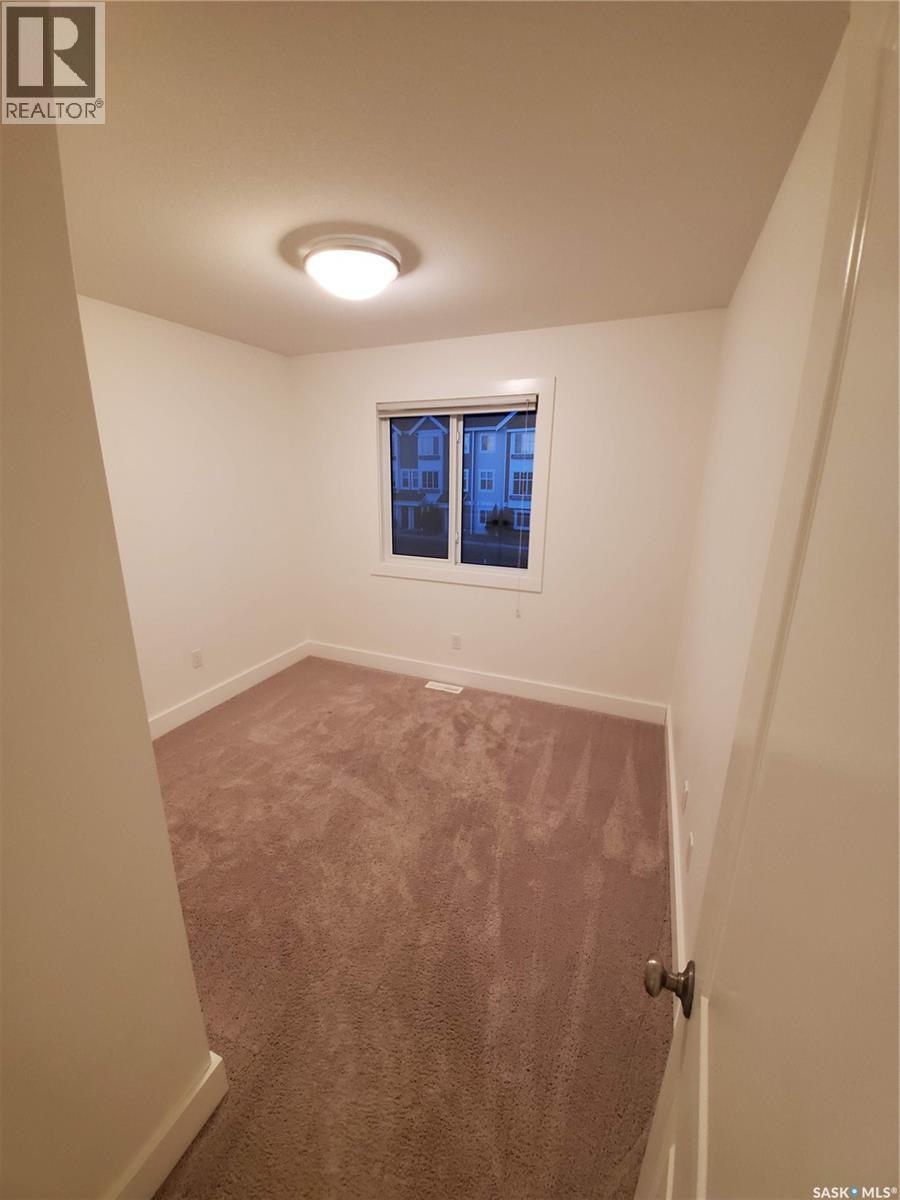 447 Eaton Lane Property Photo 16