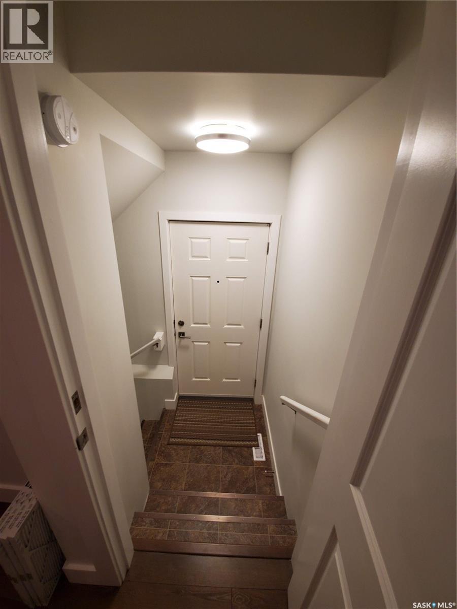 447 Eaton Lane Property Photo 17