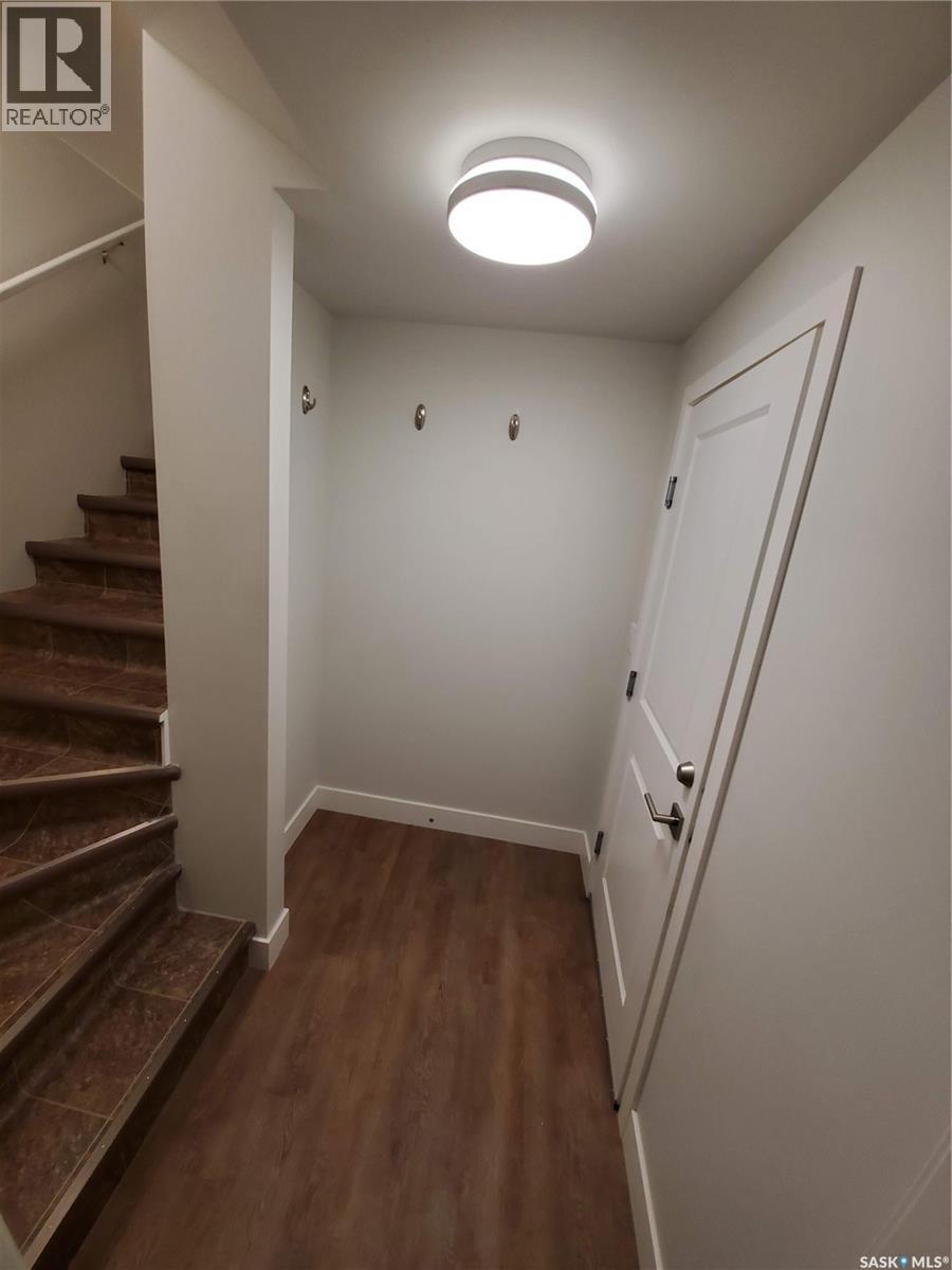447 Eaton Lane Property Photo 18