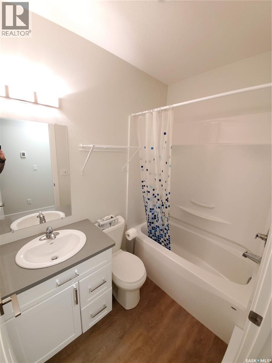 447 Eaton Lane Property Photo 23