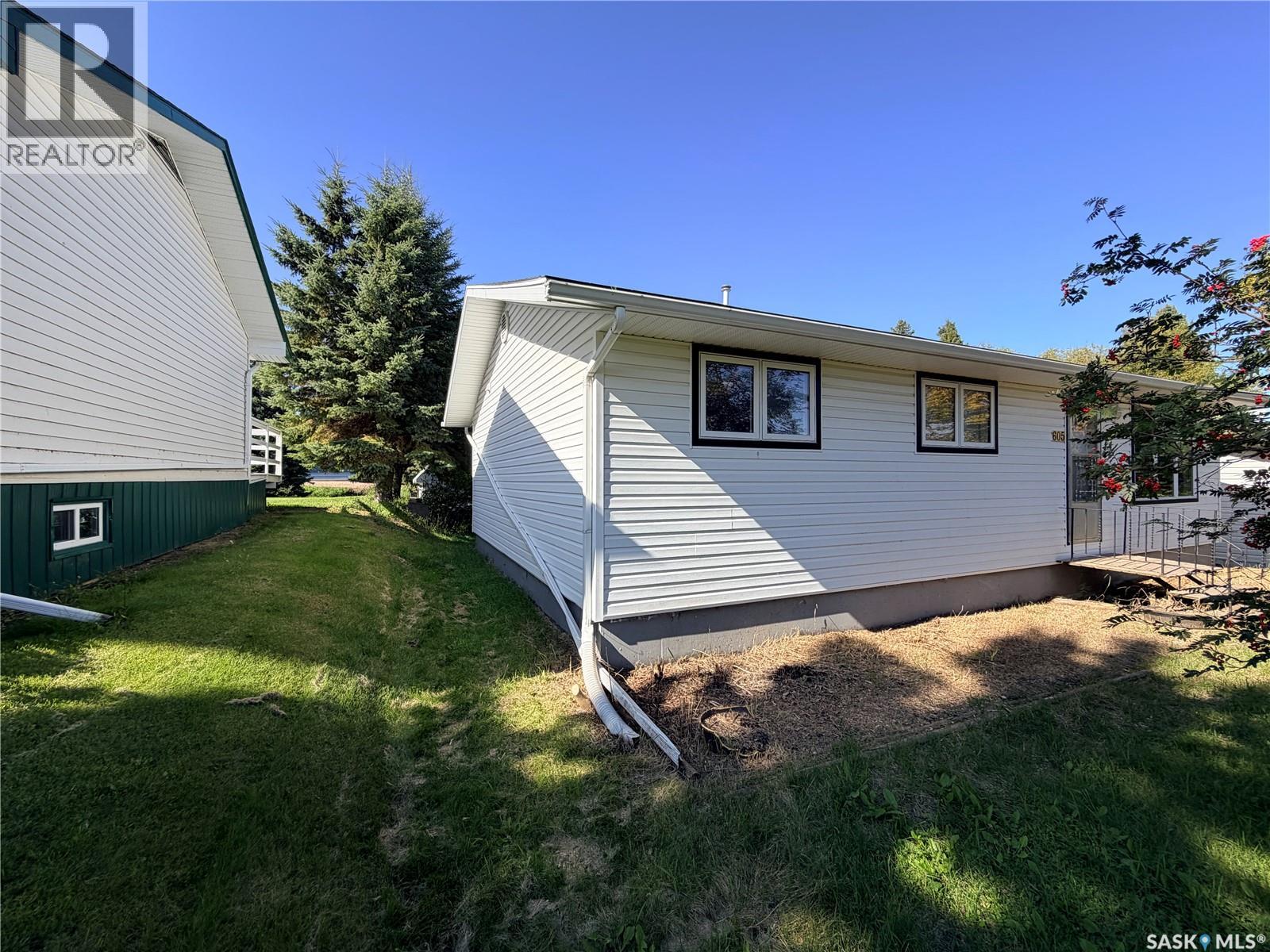605 Hall Street Property Photo 3