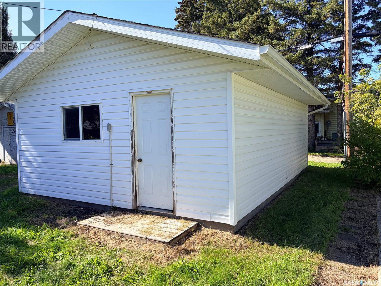 605 Hall Street Property Photo 32
