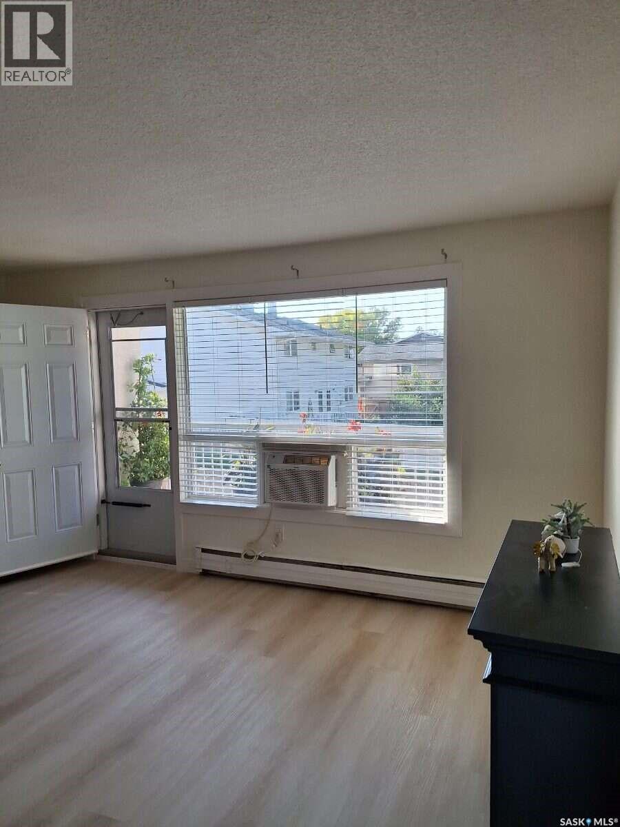 15 50 Spence Street Property Photo 6