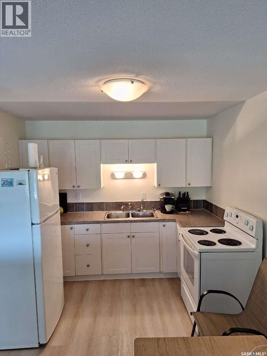 15 50 Spence Street Property Photo 10