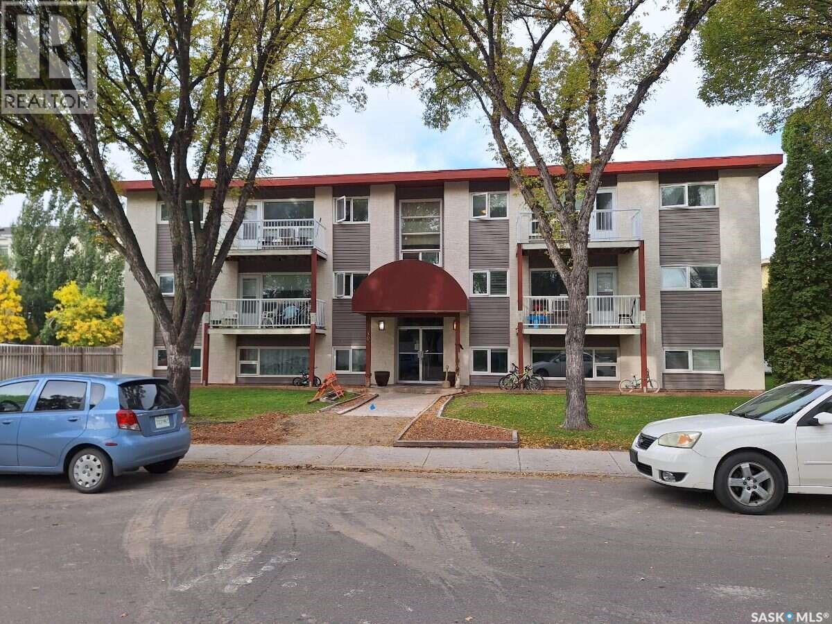 15 50 Spence Street Property Photo 15