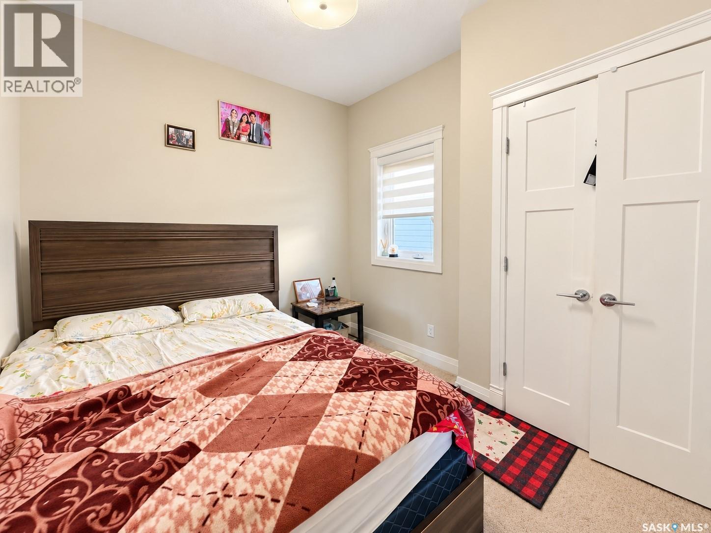 620 Ells Crescent Property Photo 8