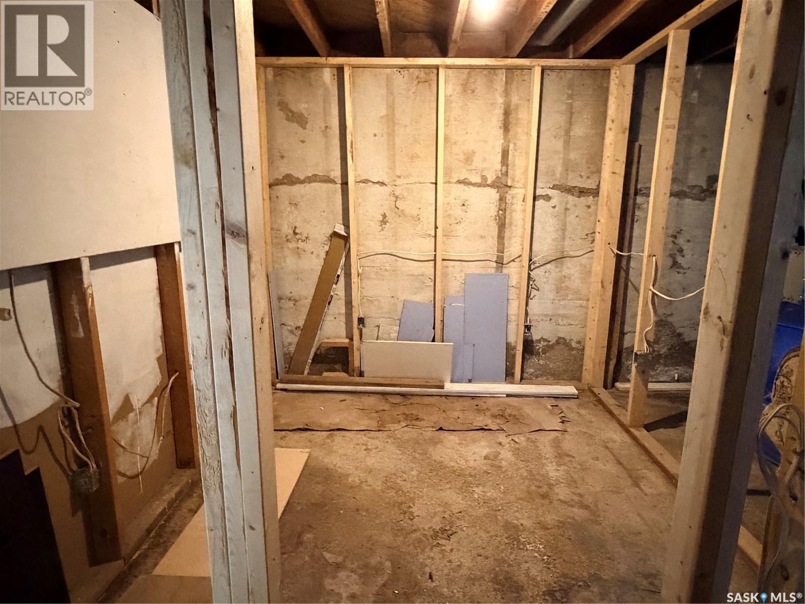 438 3rd Street Property Photo 18
