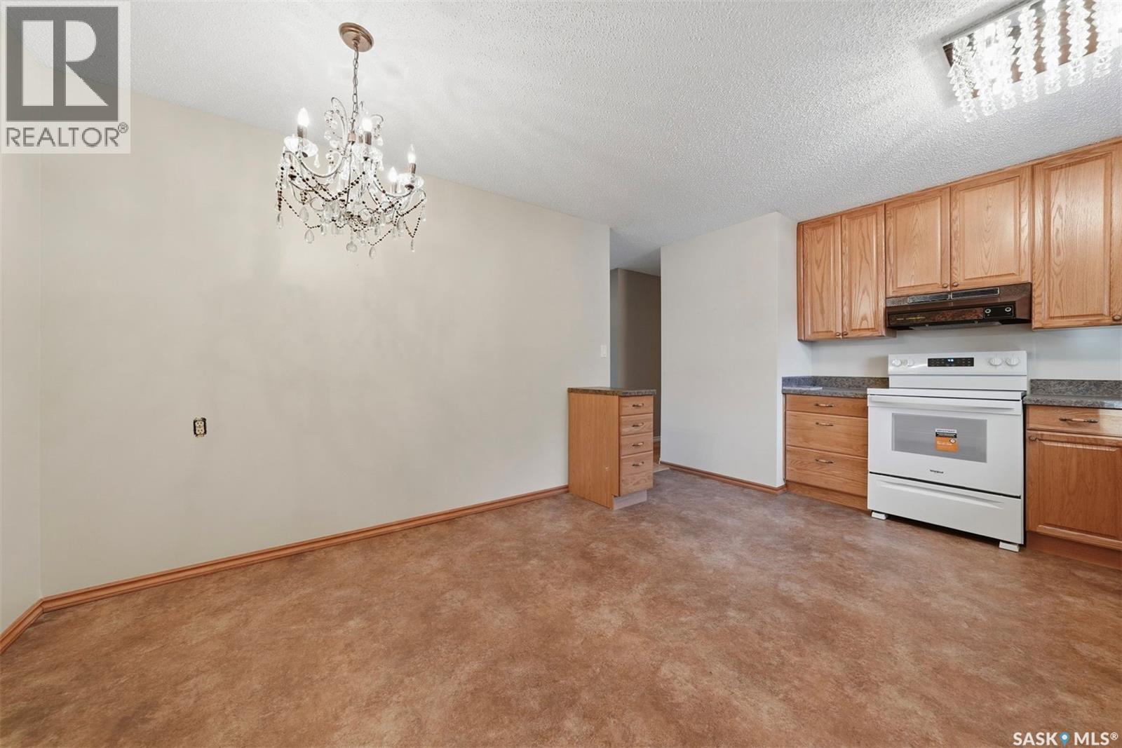 253 Laurentian Drive Property Photo 9