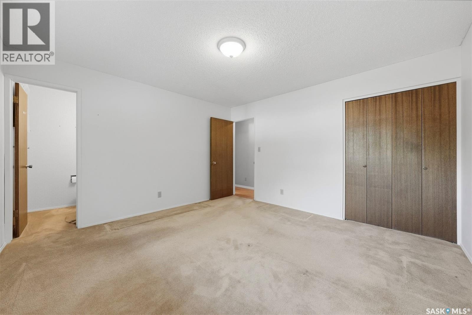 253 Laurentian Drive Property Photo 15