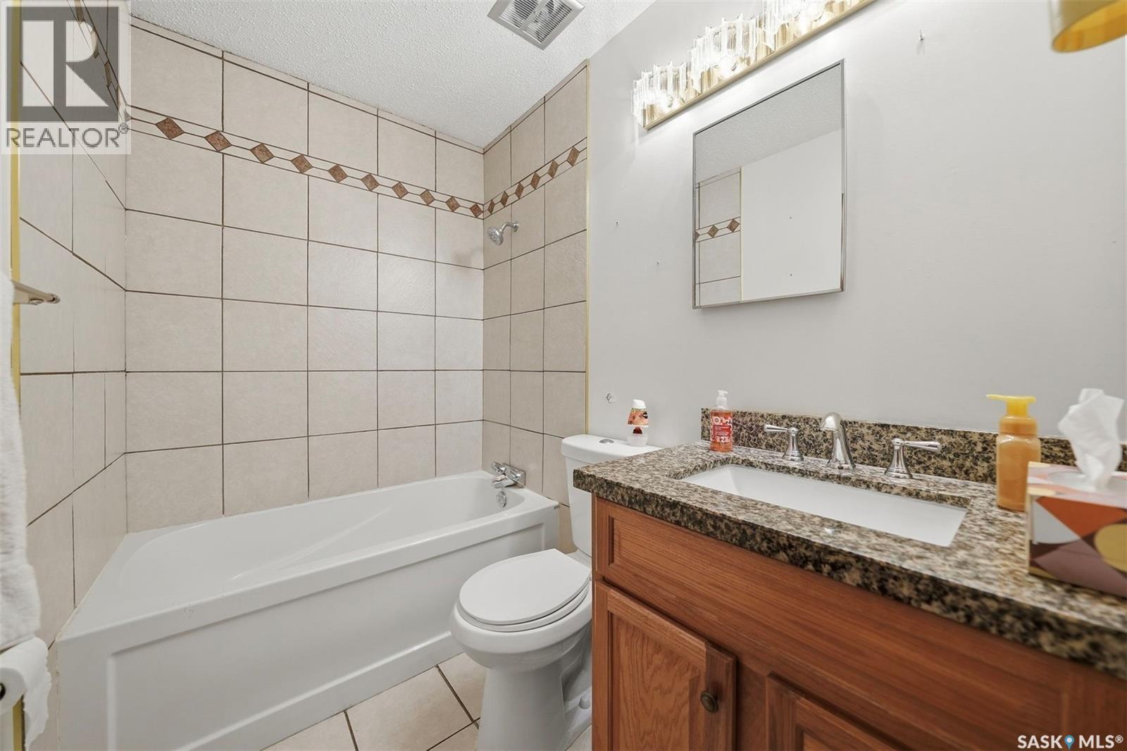 253 Laurentian Drive Property Photo 18