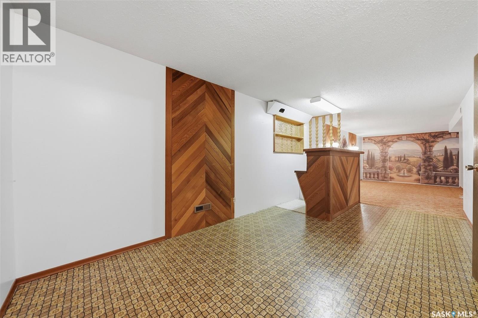 253 Laurentian Drive Property Photo 20