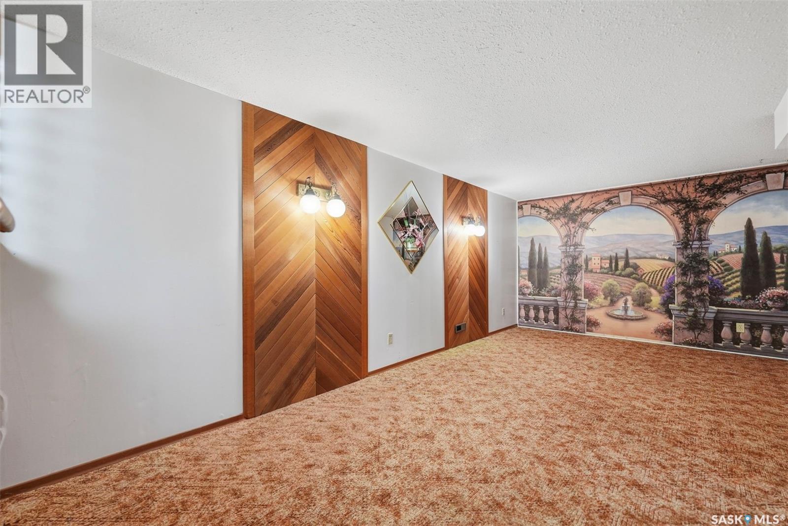 253 Laurentian Drive Property Photo 23