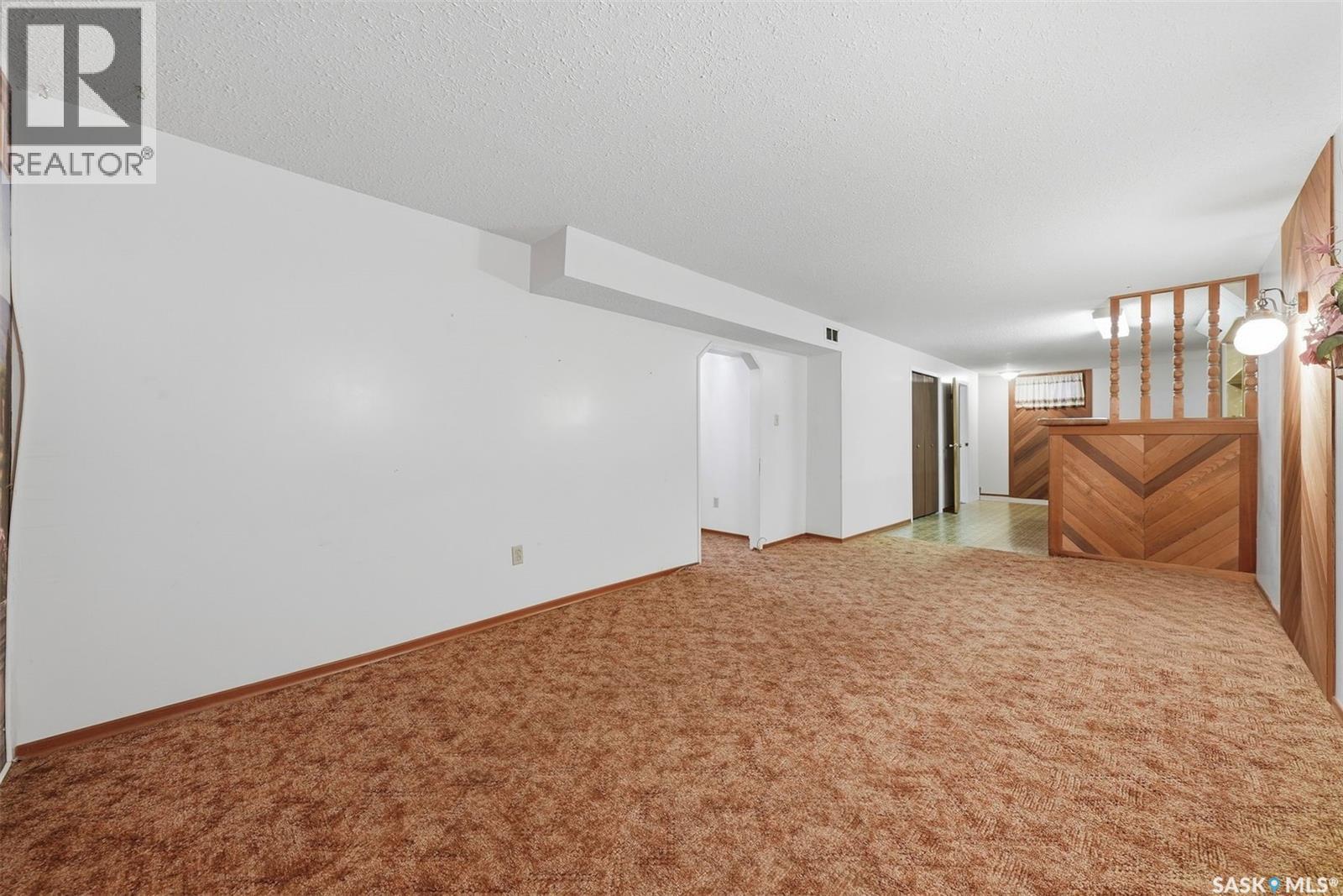 253 Laurentian Drive Property Photo 25