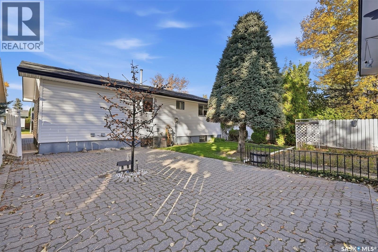 253 Laurentian Drive Property Photo 32